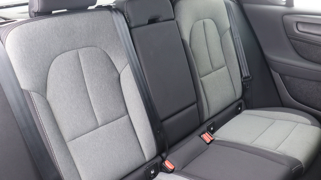 Volvo XC40 B4 P Awd Plus Dark Park Camera, Heated Seats, A FV22WTT  #6