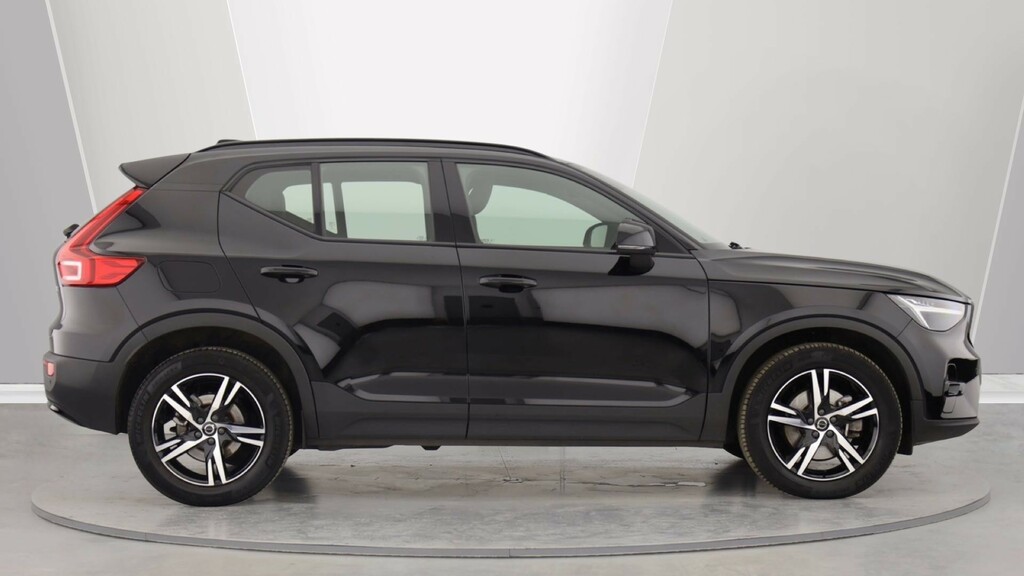 Volvo XC40 B4 P Awd Plus Dark Park Camera, Heated Seats, A FV22WTT  #3
