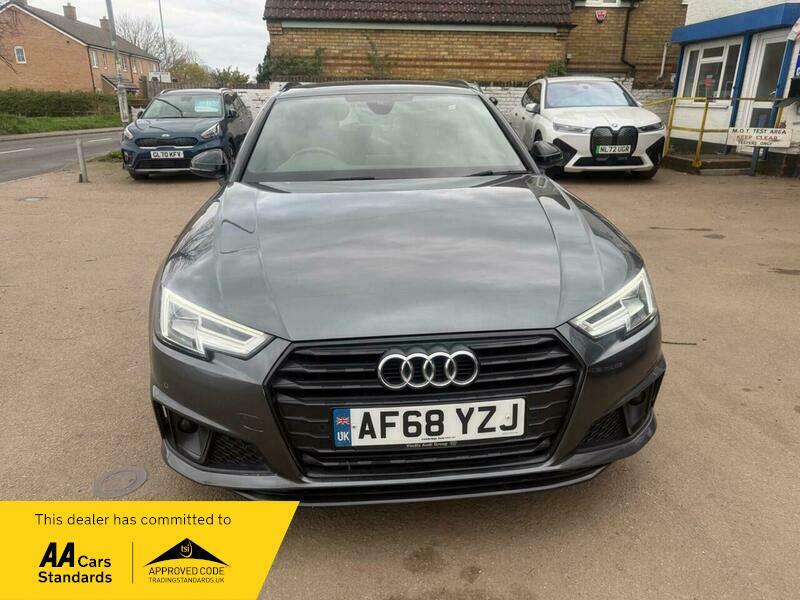 Audi A4 Avant 2.0 Tdi 40 Black Grey #4