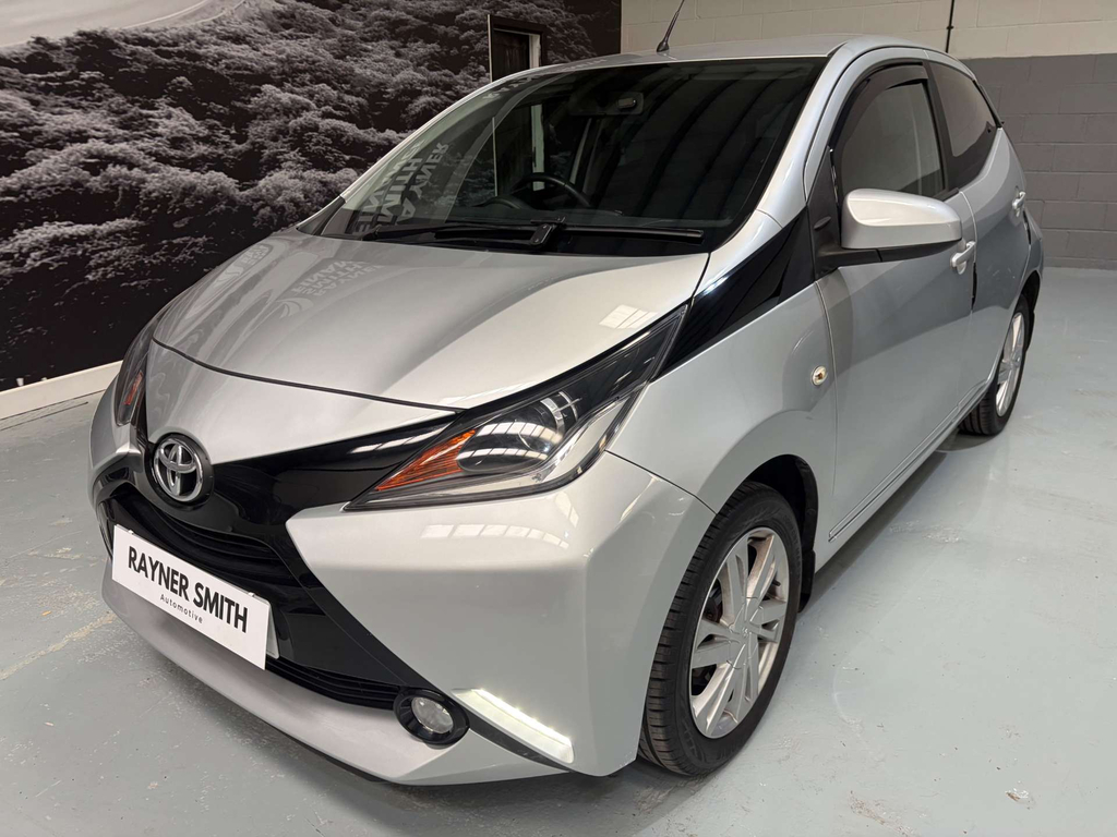 Toyota Aygo X X-pression Vvt-i Silver #6