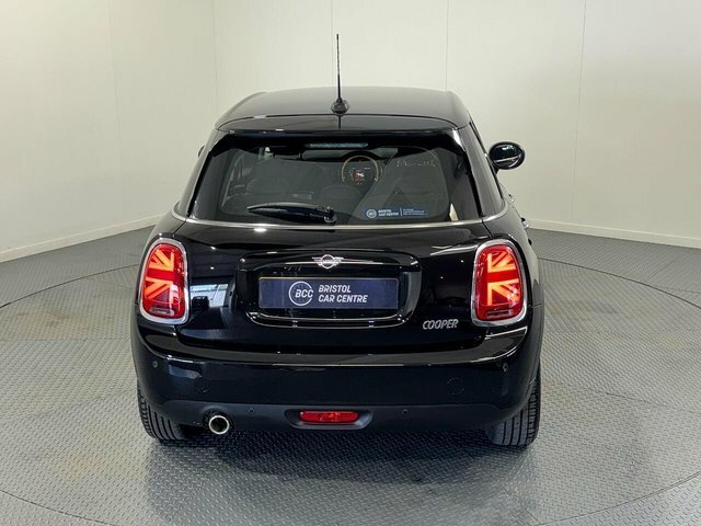 Mini Hatch 2019 1.5 Cooper Classic Hatchback Manua MM69VAE Black #6