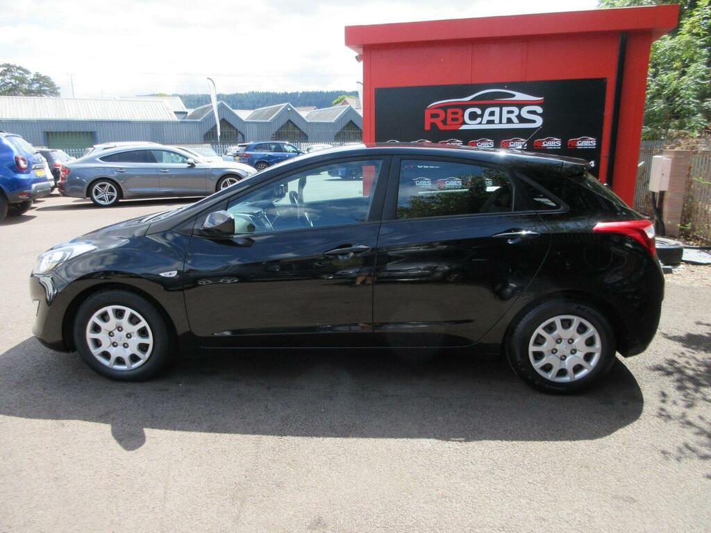 Hyundai I30 1.4 Classic Euro 5 EO63HPJ Black #4