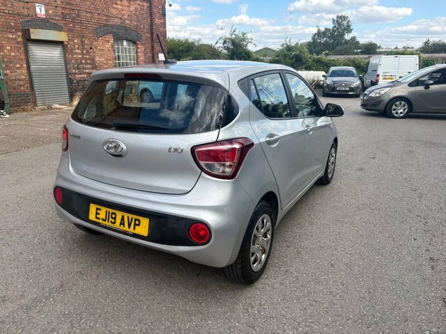 Hyundai I10 Hatchback Grey #2