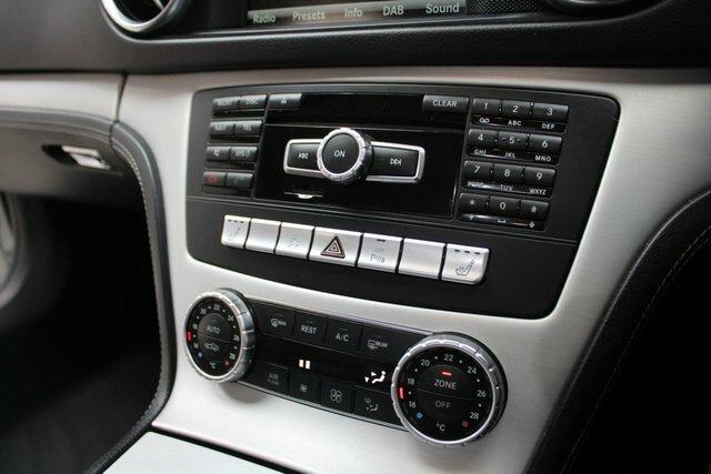 Mercedes-Benz SL Class 3.5L Amg Sport White #31