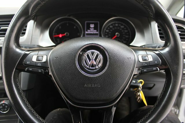 Volkswagen Golf 1.2 Tsi Trent Line - Adaptive Cruise Blue #29