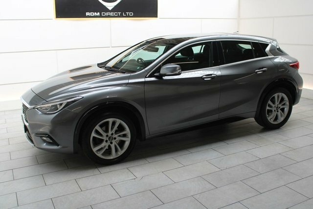 Infiniti Q30 Hatchback Grey #6