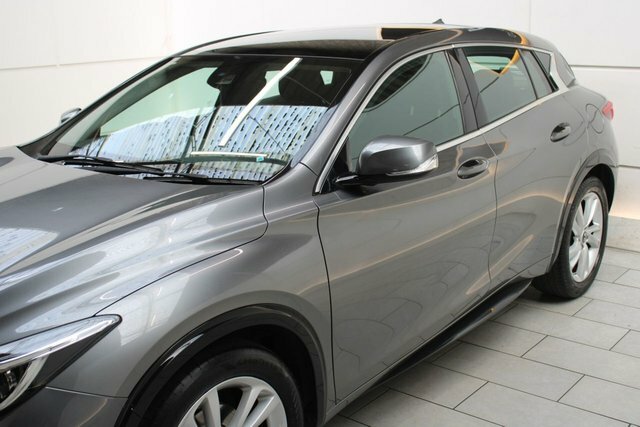 Infiniti Q30 Hatchback Grey #4