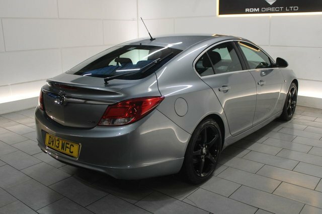 Vauxhall Insignia 1.8 L 1.8 16V Sri Hatchback Euro White #15