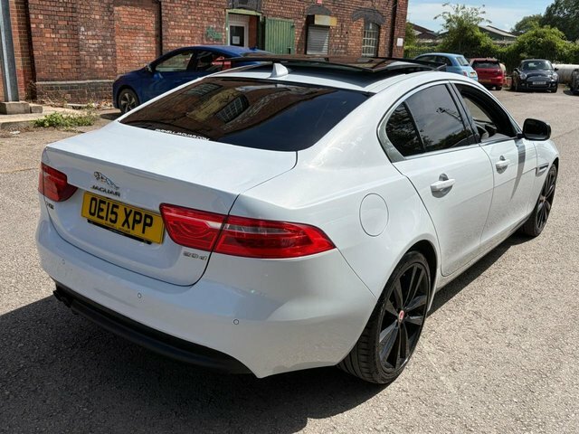 Jaguar XE Saloon White #2