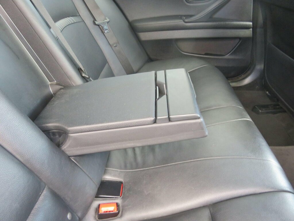 BMW 5 Series 520D M Sport Silver #43