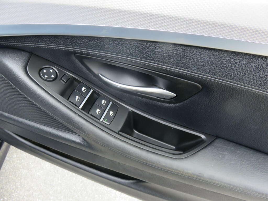 BMW 5 Series 520D M Sport Silver #22