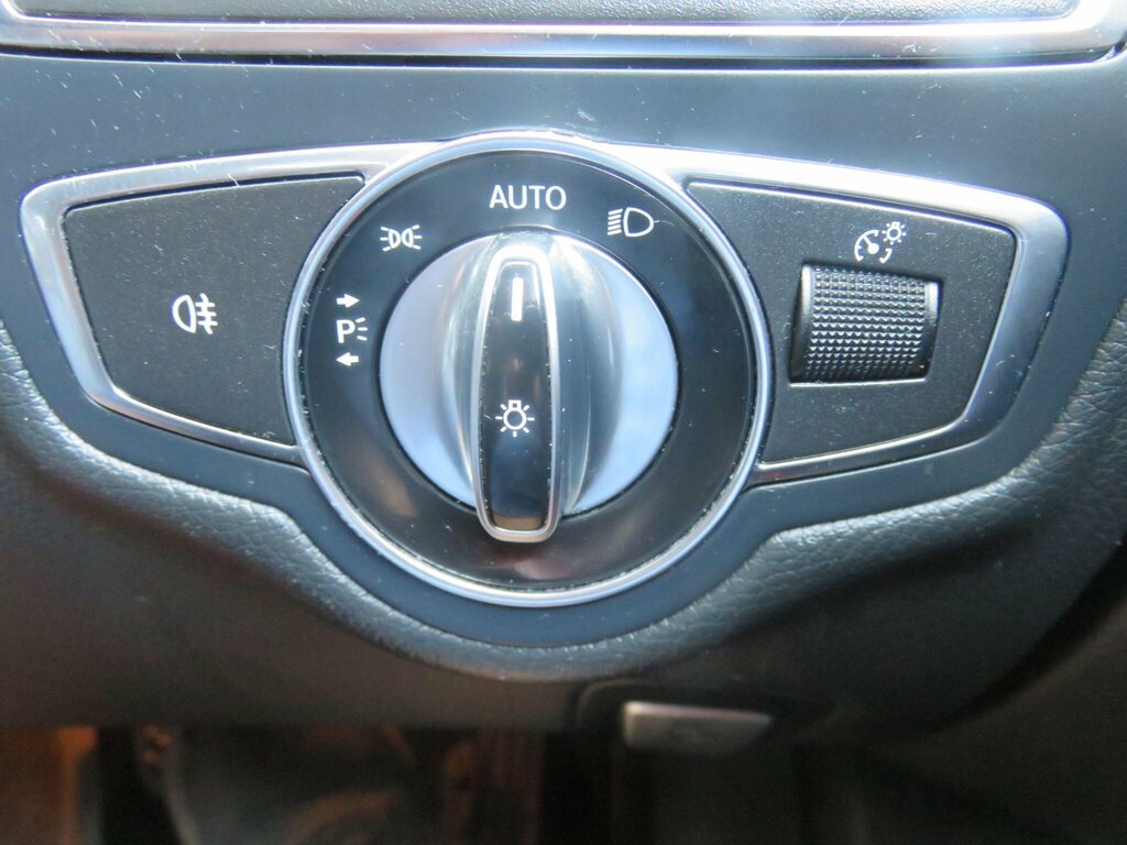 Mercedes-Benz C Class 2.1L C250 Bluetec Amg Line Premium 204 Bhp Red #21