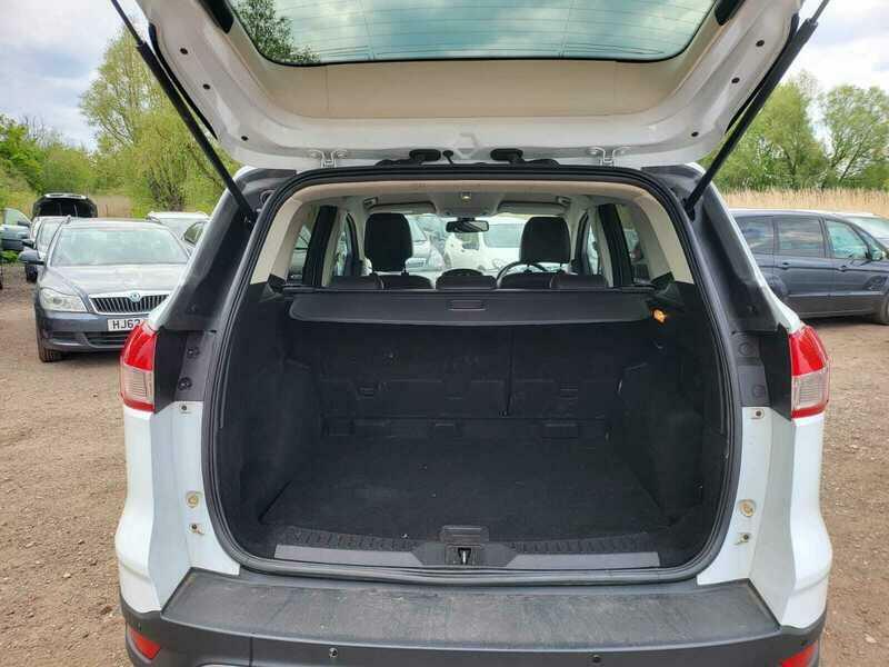 Ford Kuga 2.0 Tdci Titanium 2Wd Euro 5 White #12