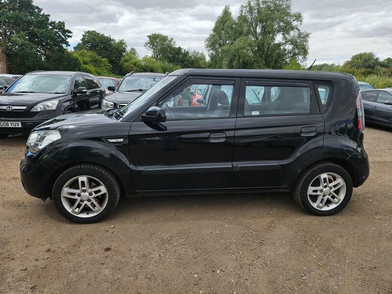 Kia Soul 2 Black #4