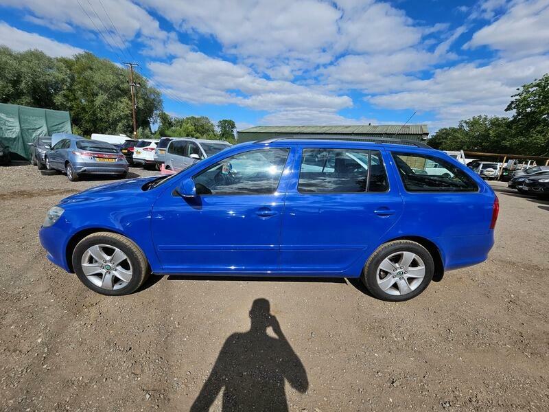 Skoda Octavia Elegance Blue #4