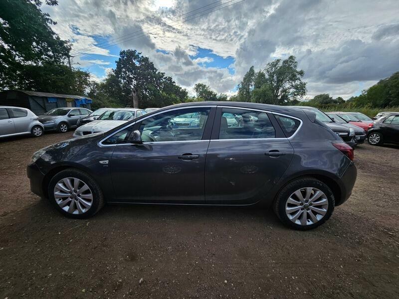 Vauxhall Astra 1.6 16V Se Euro 5 Black #4