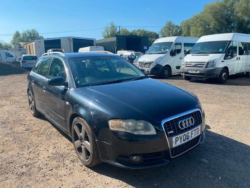 Audi A4 Avant S Line Black #4