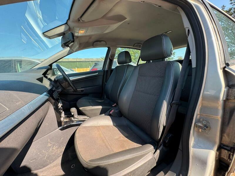 Vauxhall Astra 1.8I 16V Sri Estate 178 Gkm, 1 Blue #19