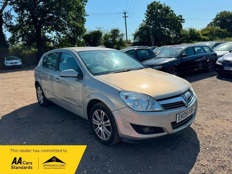 Vauxhall Astra Design Silver