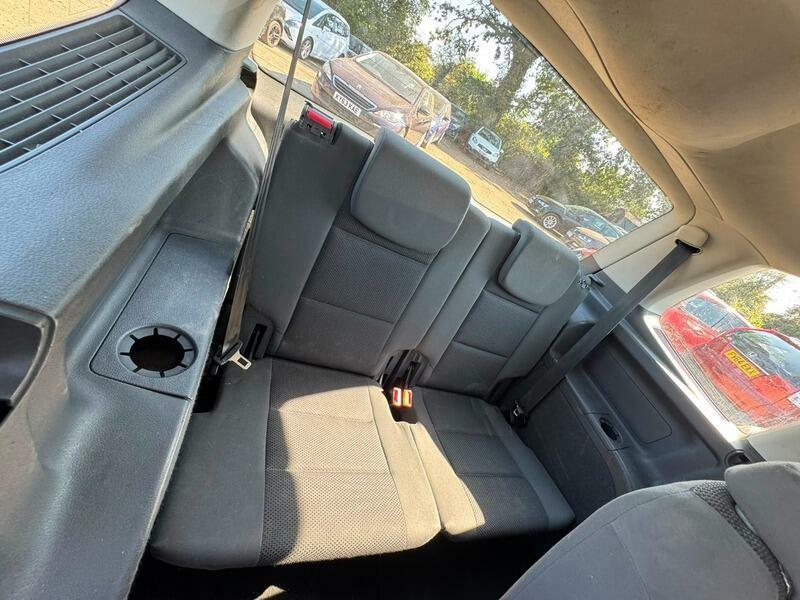 Volkswagen Touran 1.6 Tdi Se Euro 5 White #9