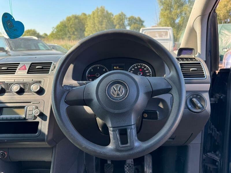 Volkswagen Touran 1.6 Tdi Se Euro 5 White #17