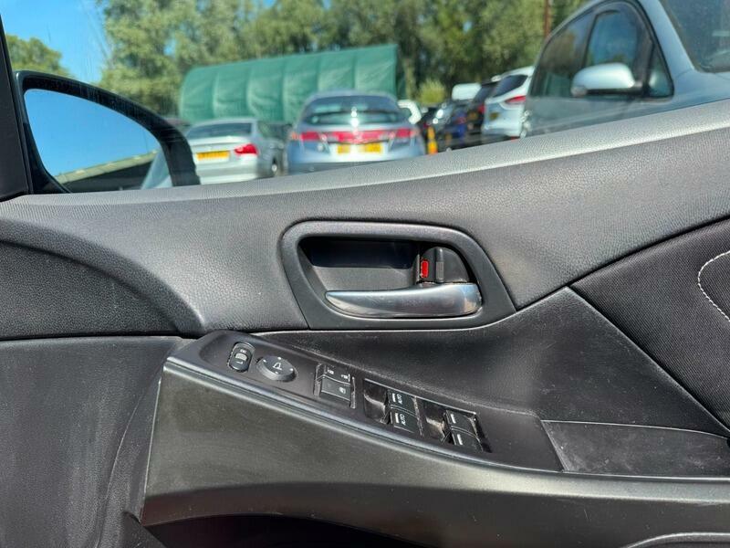 Honda Civic 1.8 I-vtec Se Plus Tourer Euro 6 White #14