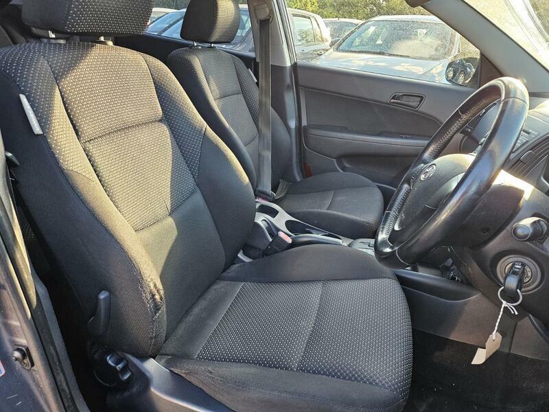 Hyundai I30 Estate 1.6 Crdi Premium Euro 4 201010 Black #13
