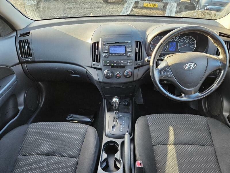 Hyundai I30 Estate 1.6 Crdi Premium Euro 4 201010 Black #10