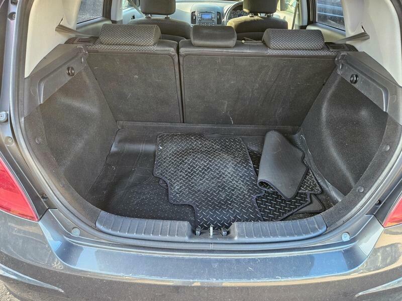 Hyundai I30 Estate 1.6 Crdi Premium Euro 4 201010 Black #17