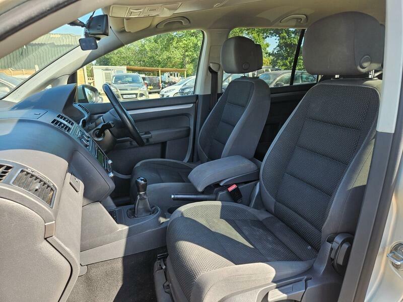 Volkswagen Touran 1.6 Tdi Se Euro 5 Grey #19