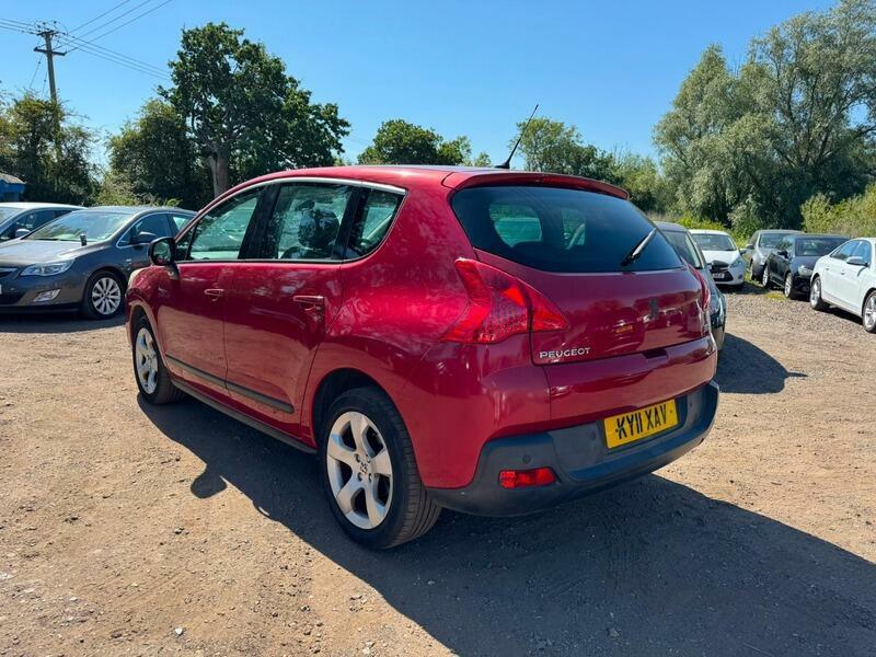 Peugeot 3008 Sport Red #5
