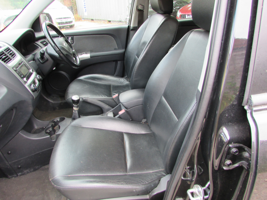 Kia Sportage 2.0 Xe 140 Bhp Black #8