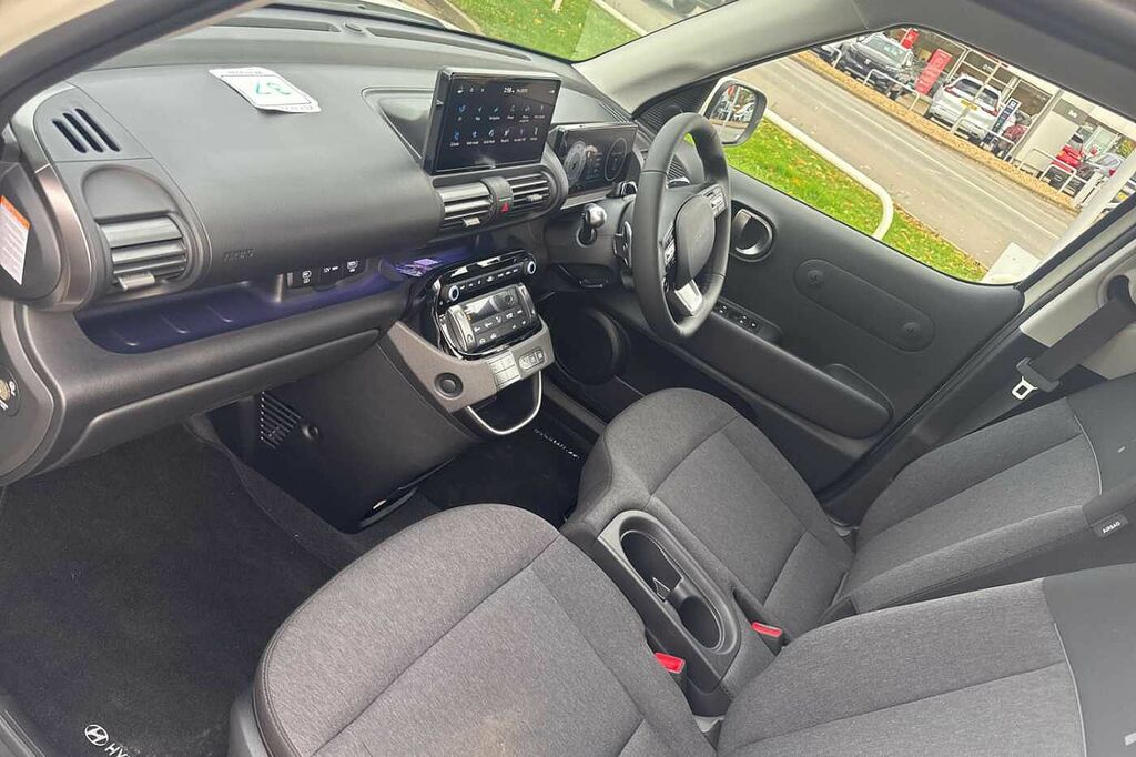 Hyundai Inster 85Kw 02 49Kwh FY75XPN Beige #3