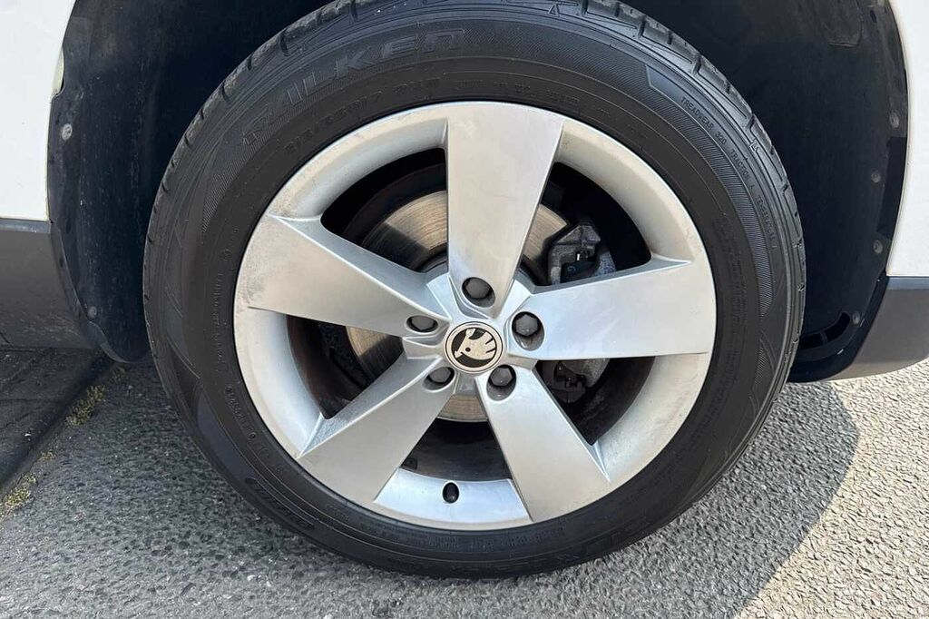Skoda Karoq 1.0 Tsi Se Dsg HY19PZS White #6