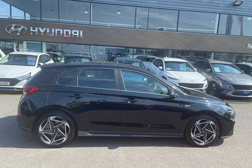 Hyundai I30 N Line S 1.5 T-gdi Mhev 140Ps Black #4