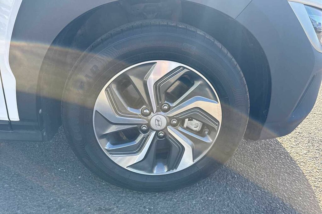 Hyundai Kona 1.6 Gdi Hybrid Se Connect Dct White #6