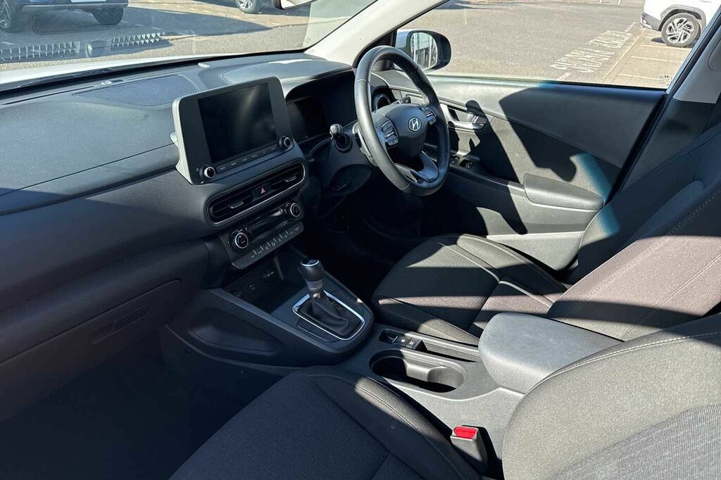 Hyundai Kona 1.6 Gdi Hybrid Se Connect Dct White #3