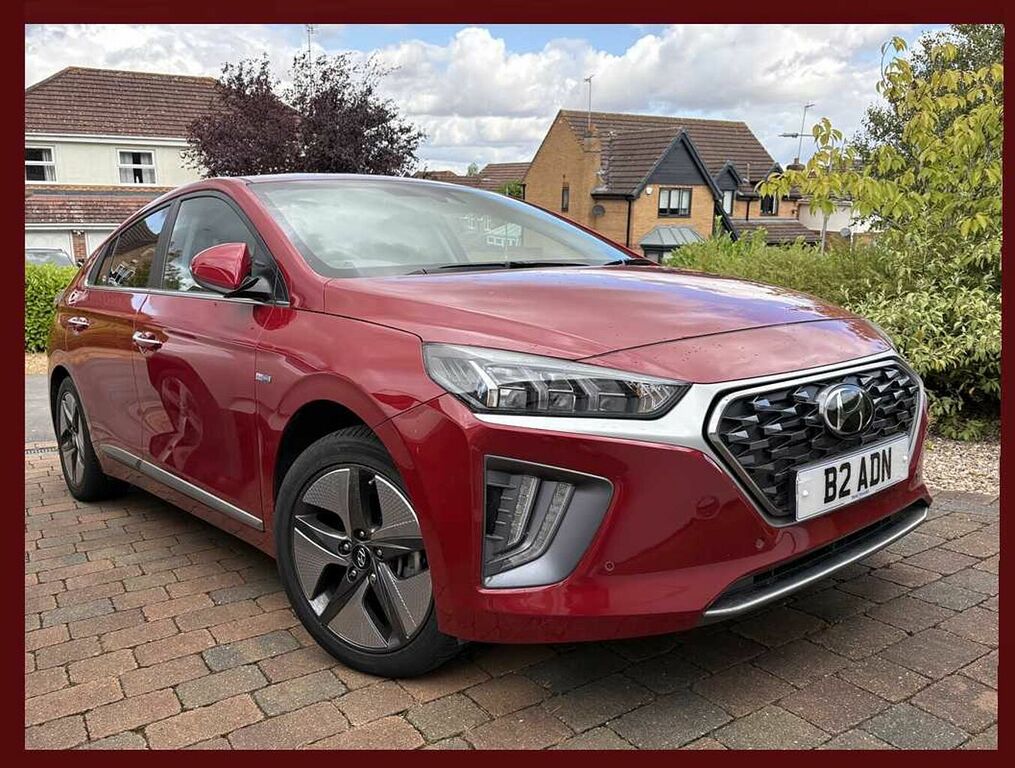 Hyundai Ioniq Premium Hybrid 1.6 Gdi Hev 141Ps Red
