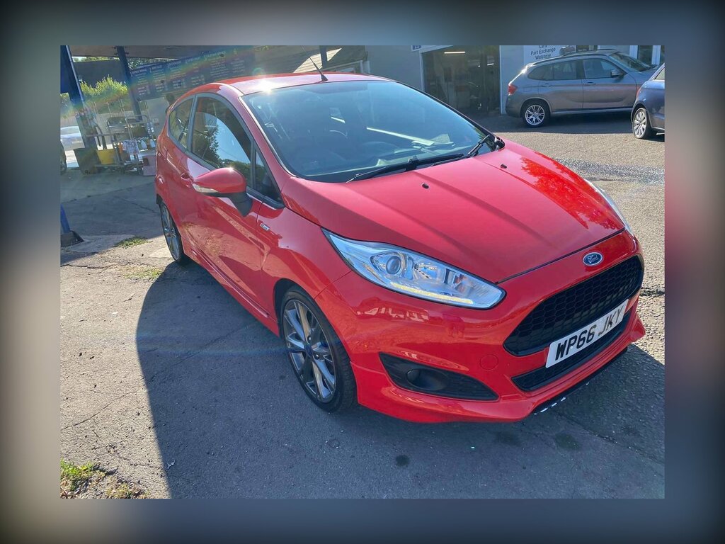 Ford Fiesta 1.0T Ecoboost St-line Euro 6 Ss Red