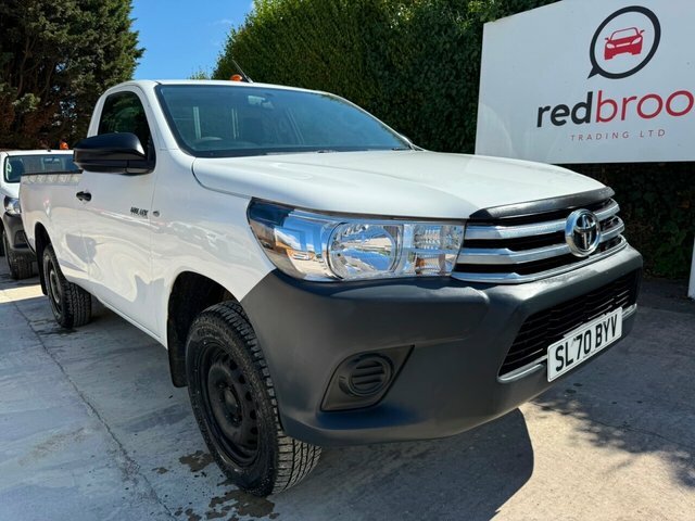 Toyota HILUX 2.4 D-4d Active Narrow Body Pickup Manu White #3