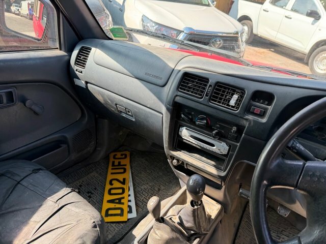 Toyota HILUX 2.5 250 Ex  #11