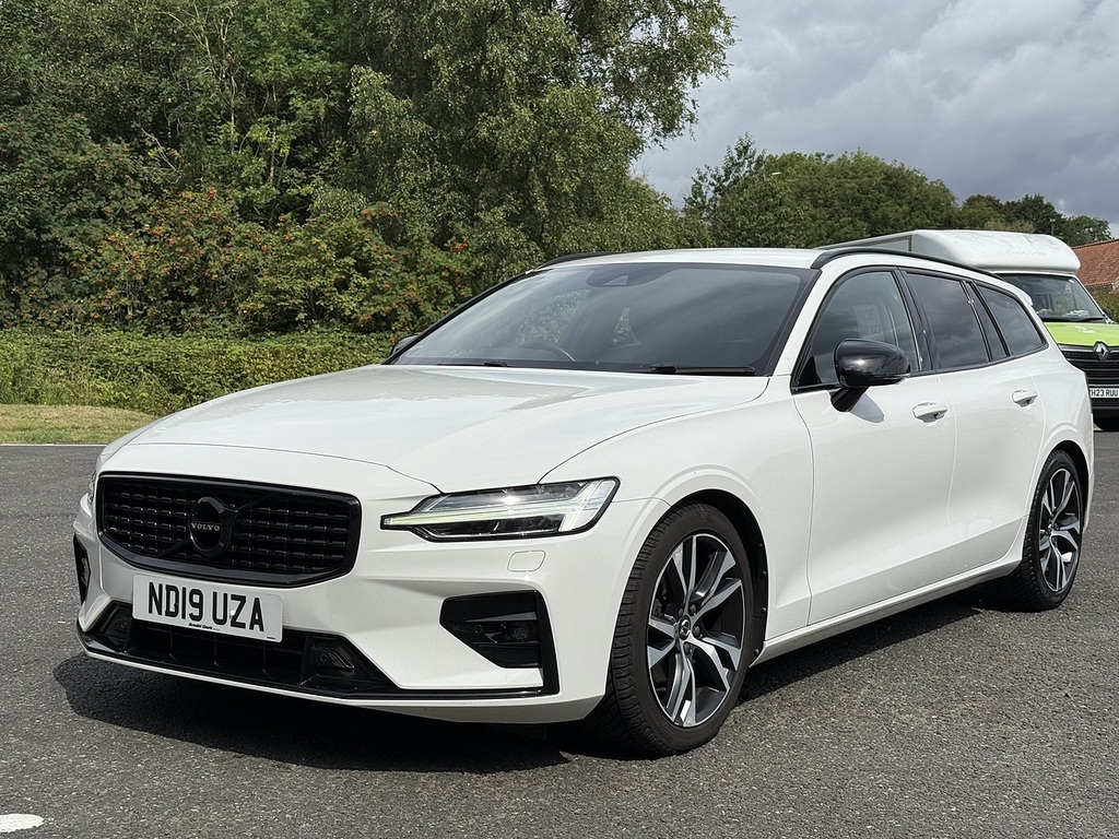 Volvo V60 2.0 D4 190 Momentum Black #21