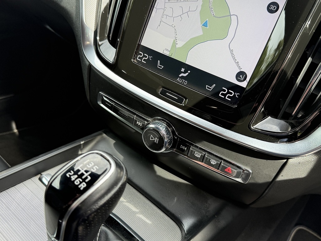 Volvo V60 2.0 D4 190 Momentum Black #30