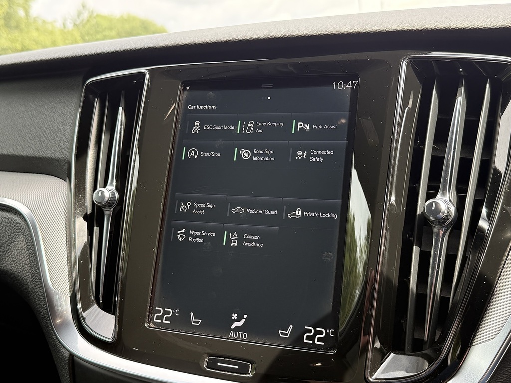 Volvo V60 2.0 D4 190 Momentum Black #25