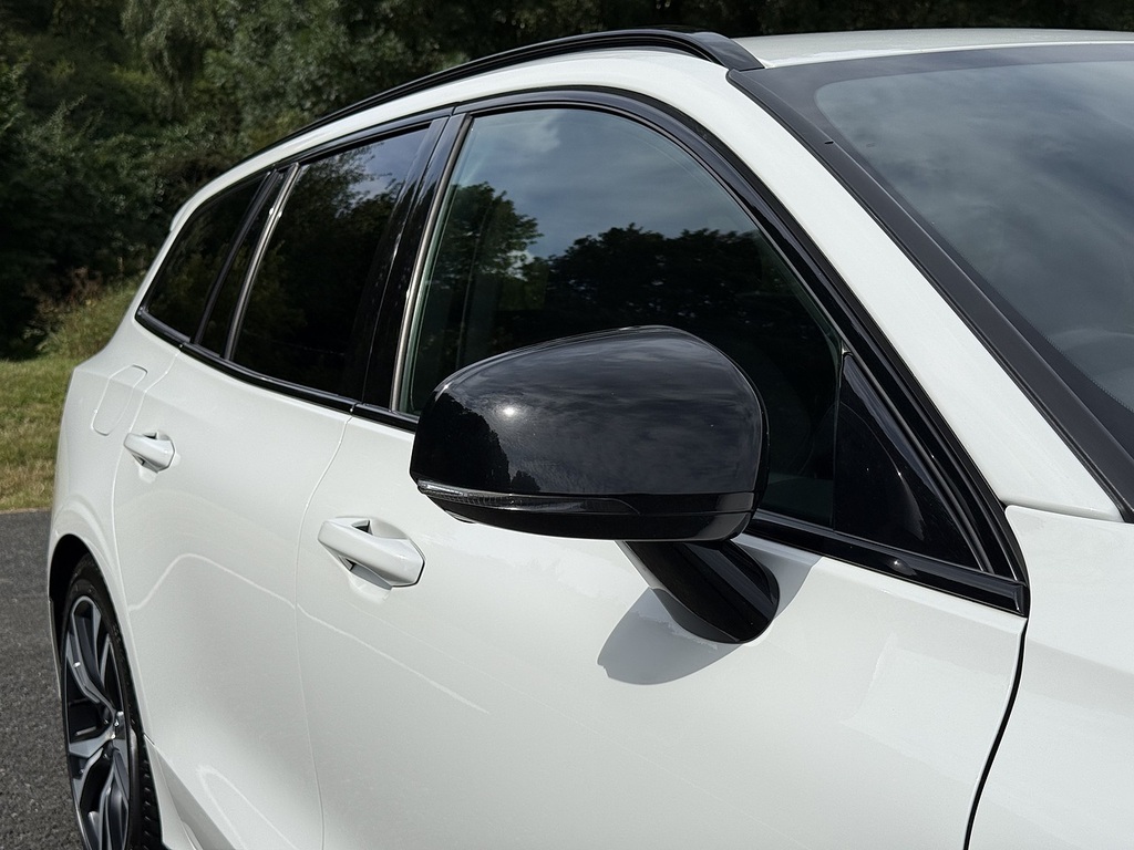 Volvo V60 2.0 D4 190 Momentum Black #44