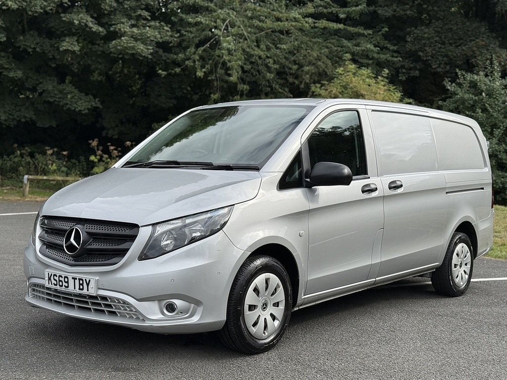 Mercedes-Benz Vito 114Cdi Van White #18