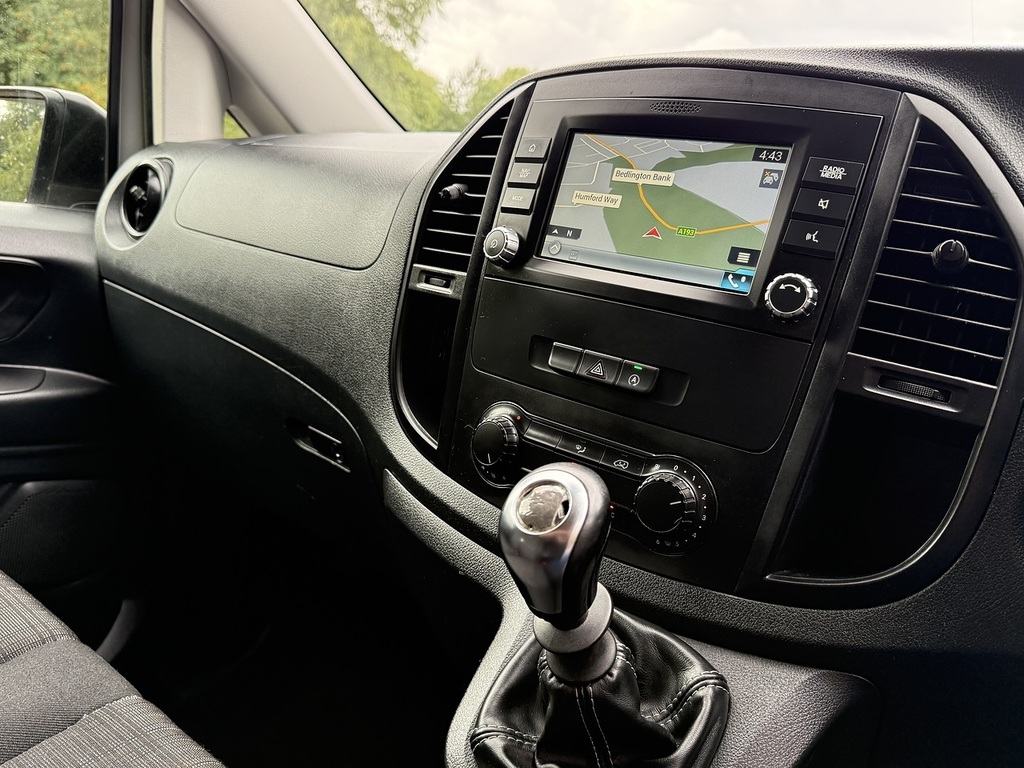 Mercedes-Benz Vito 114Cdi Van White #23