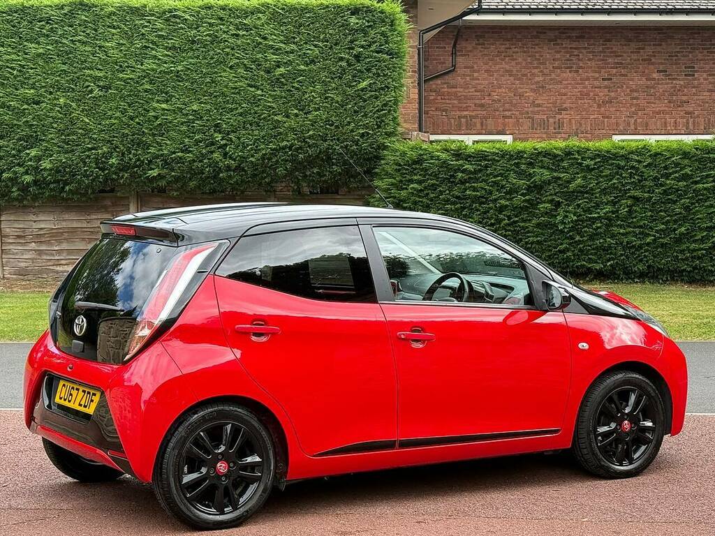 Toyota Aygo Vvt-i X-cite 4 Red Bi-tone Red #6