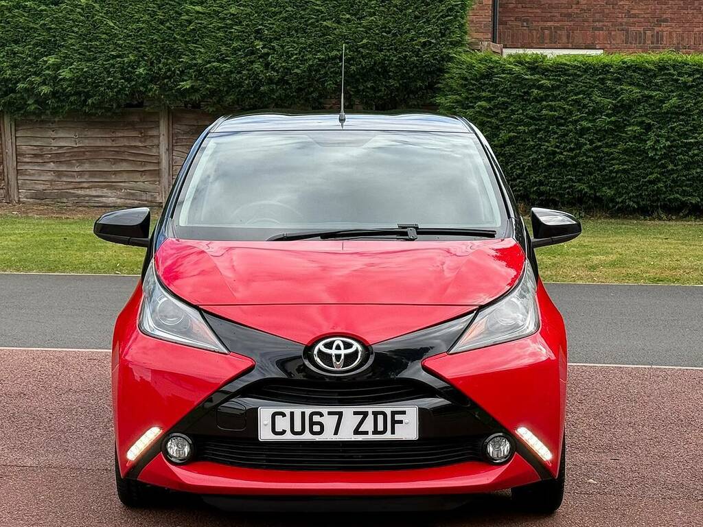 Toyota Aygo Vvt-i X-cite 4 Red Bi-tone Red #2