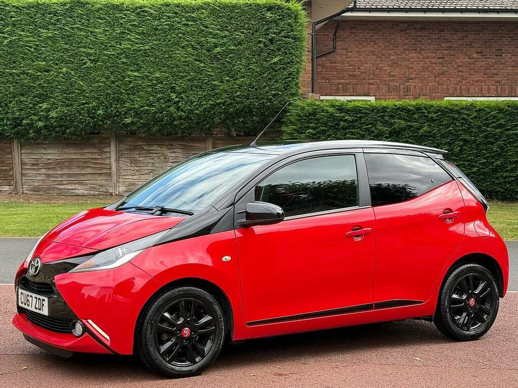 Toyota Aygo Vvt-i X-cite 4 Red Bi-tone Red #3